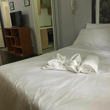 Go-Stay @ South Of Market Taguig Εξωτερικό φωτογραφία